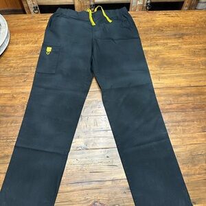 NWOT Women’s Black Wonderwink Scrub Pants - Med.